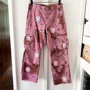RANK & SUGAR pink good vibes camo cargo pant